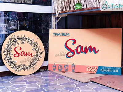 Bảng hiệu gỗ vẽ tay trà sữa SAM